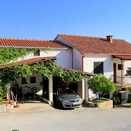 Apartments With A Parking Space Okrug Gornji, Ciovo - 1107 Apartment *