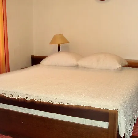 Apartment Apartments With A Parking Space Okrug Gornji, Ciovo - 1107