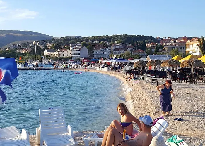 Διαμέρισμα With Parking Space Okrug Gornji, Ciovo - 1107